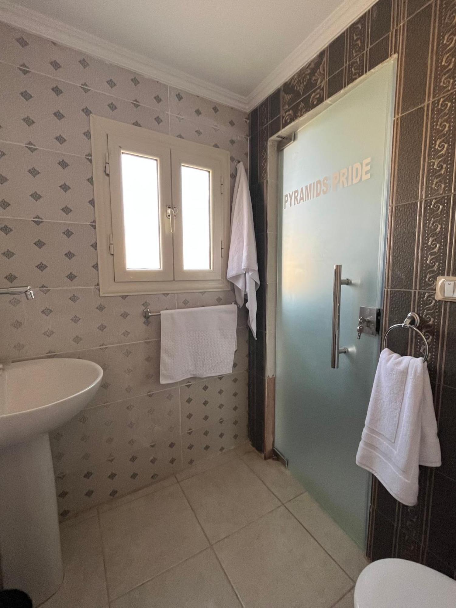 Pyramids Pride Inn Kafret el-Gabal Eksteriør billede